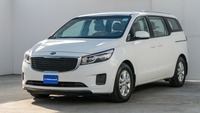 Used 2017 Kia Grand Carnival for sale in Dubai