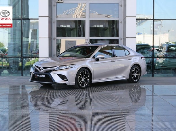 Used 2018 Toyota Camry for sale in Dubai