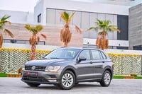 Used 2017 Volkswagen Tiguan for sale in Dubai