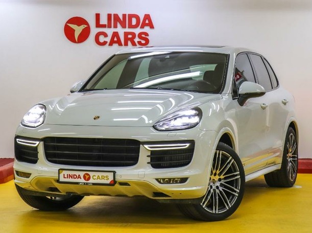 Buy Porsche Cayenne Gts Aed 169 000 16 Carswitch