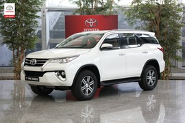 Used 2019 Toyota Fortuner for sale in Dubai