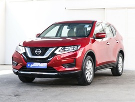 Used 2018 Nissan X TRAIL for sale in Dubai