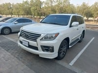 Used 2015 Lexus LX570 for sale in Al Ain