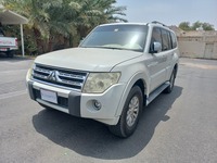 Used 2010 Mitsubishi Pajero for sale in Al Ain