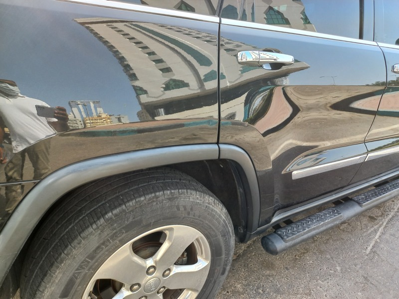 Used 2013 Jeep Grand Cherokee for sale in Abu Dhabi