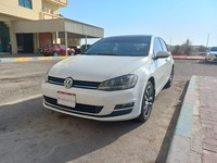 Used 2016 Volkswagen Golf for sale in Abu Dhabi