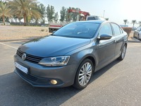 Used 2014 Volkswagen Jetta for sale in Dubai