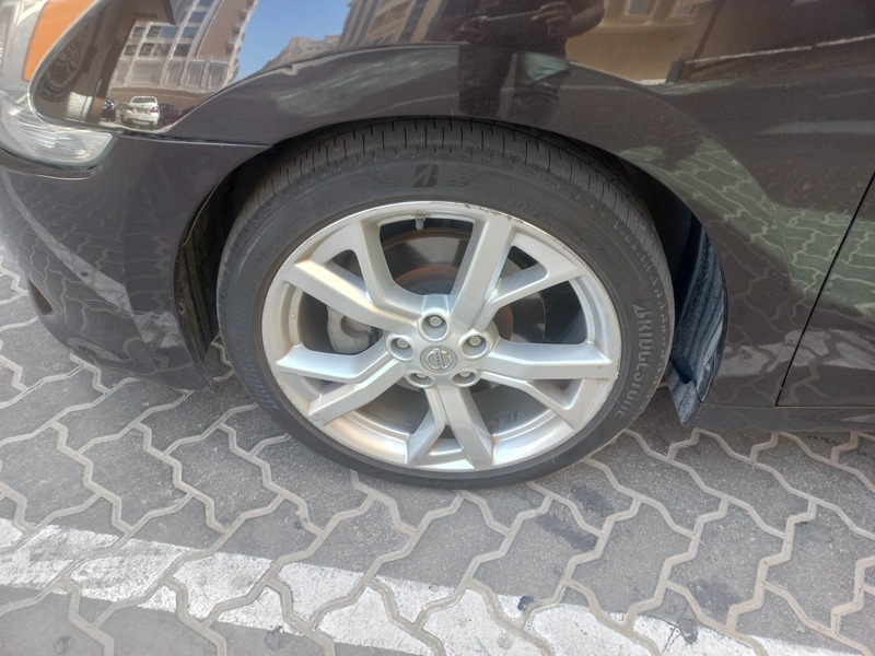 Used 2014 Nissan Maxima for sale in Sharjah
