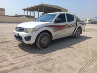 مستعمله 2013 ميتسوبيشي L200 للبيع فى دبي