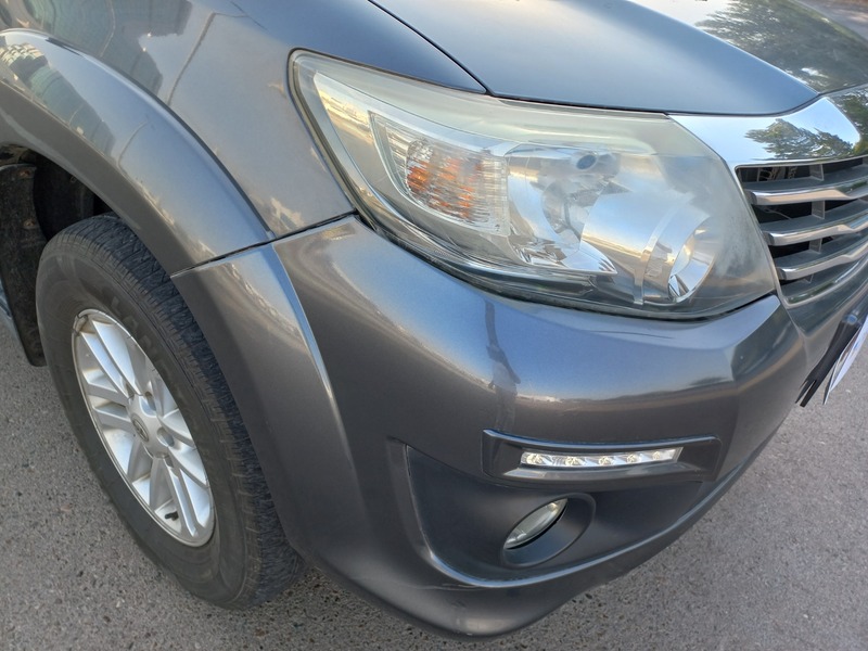 Used 2015 Toyota Fortuner for sale in Abu Dhabi
