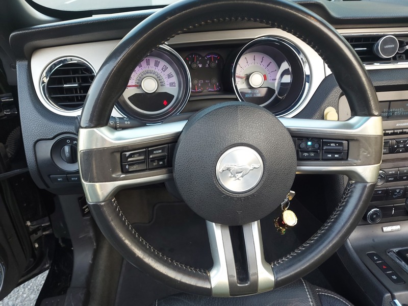 Used 2012 Ford Mustang for sale in Dubai