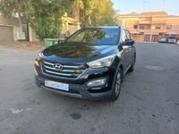 Used 2013 Hyundai Santa Fe for sale in Abu Dhabi