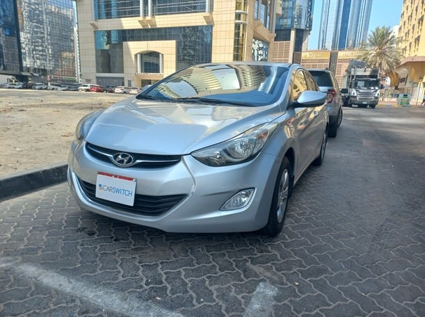 Used 2014 Hyundai Elantra for sale in Abu Dhabi