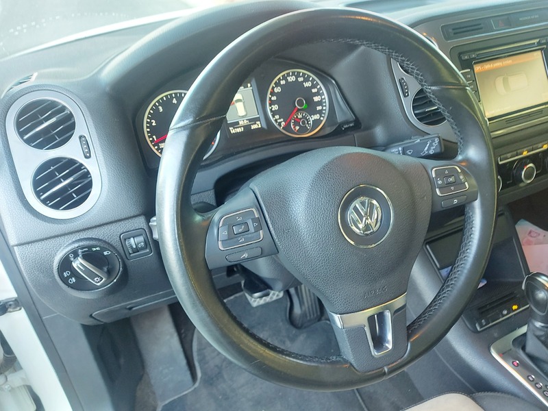 Used 2012 Volkswagen Tiguan for sale in Dubai