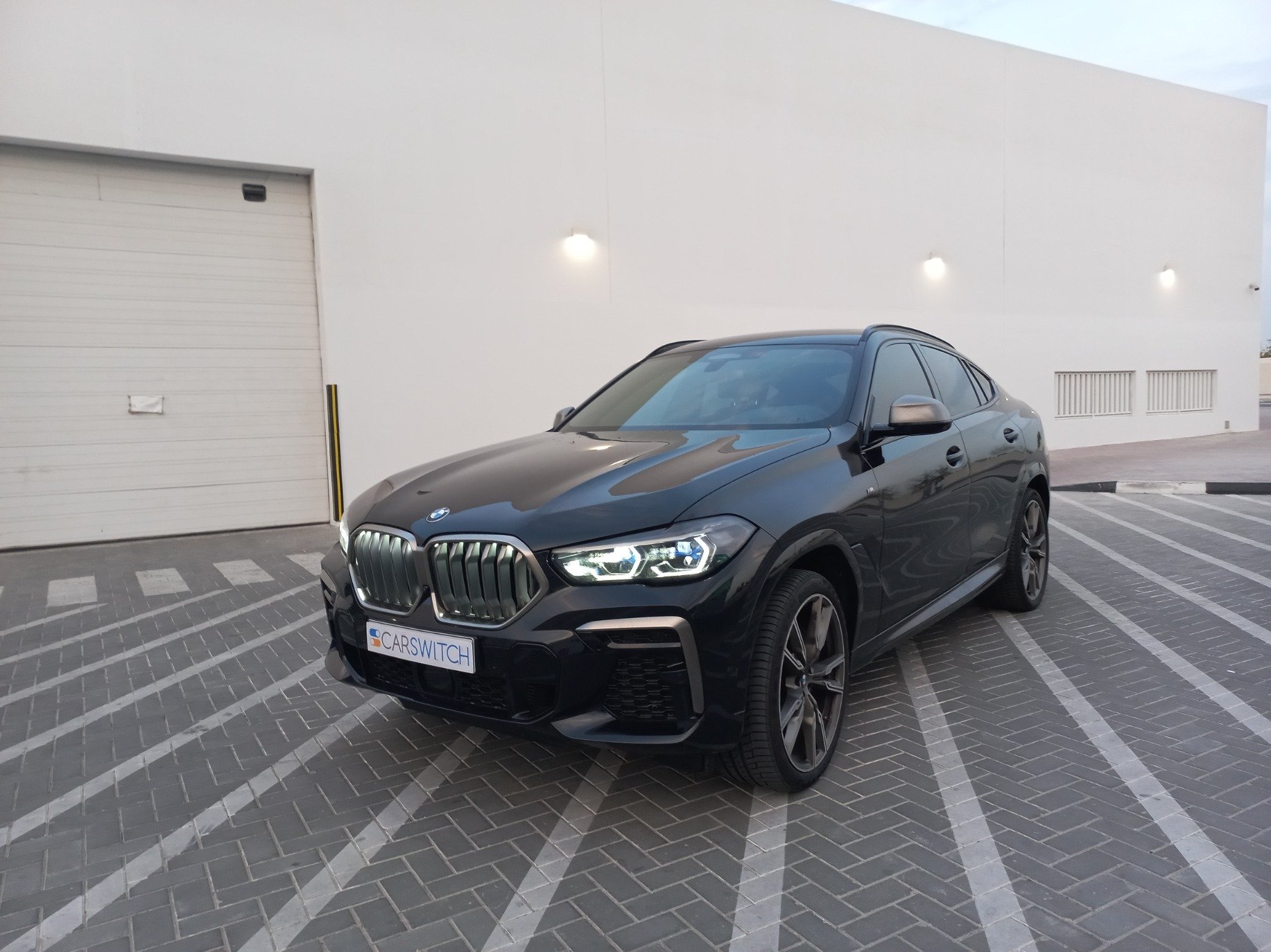 Used 2022 BMW X6 for sale in Dubai