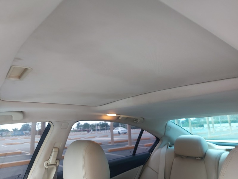 Used 2015 Nissan Maxima for sale in Abu Dhabi