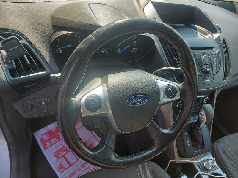 Used 2015 Ford Escape for sale in Dubai