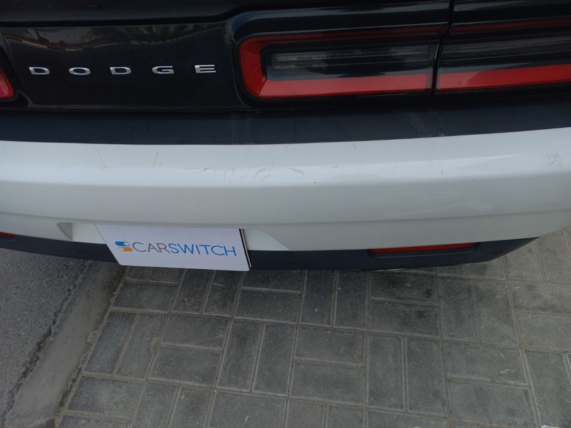 مستعمله 2015 دودج تشالنجر للبيع فى دبي