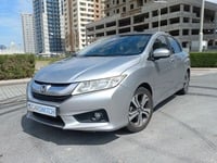 Used 2016 Honda City for sale in Dubai