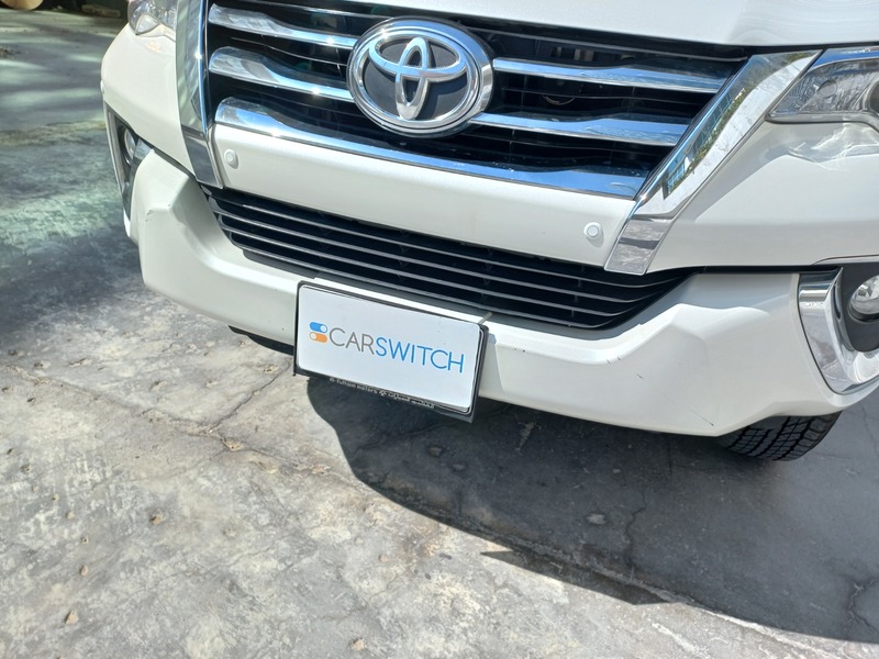 Used 2018 Toyota Fortuner for sale in Abu Dhabi