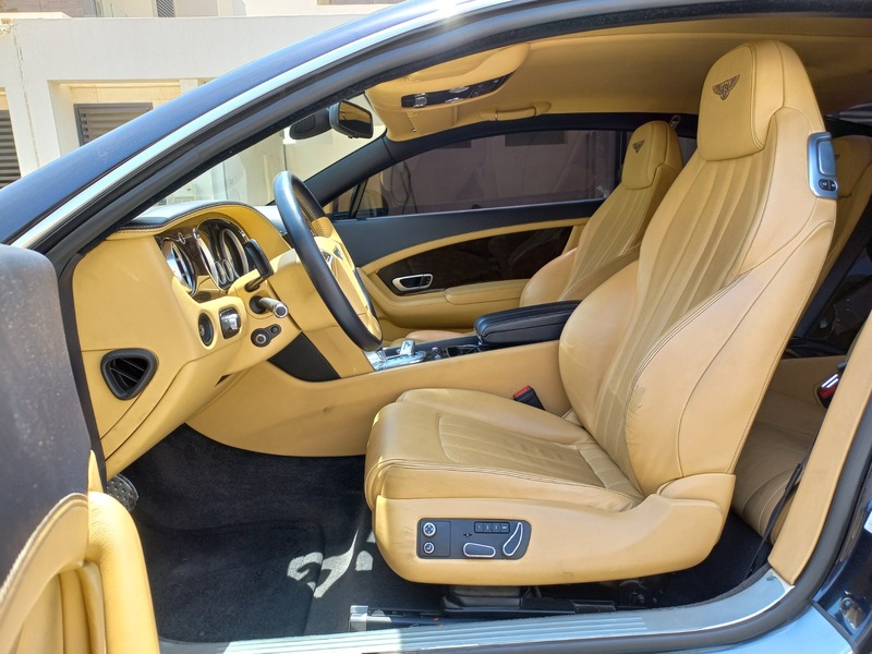 Used 2012 Bentley Continental for sale in Abu Dhabi