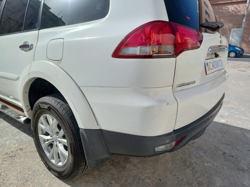 Used 2014 Mitsubishi Pajero Sport for sale in Abu Dhabi