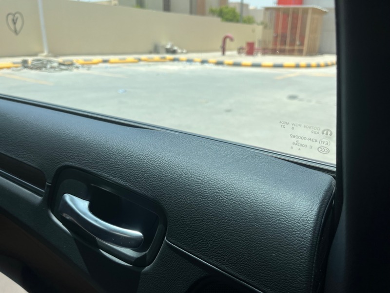 Used 2019 Chrysler 300C for sale in Riyadh