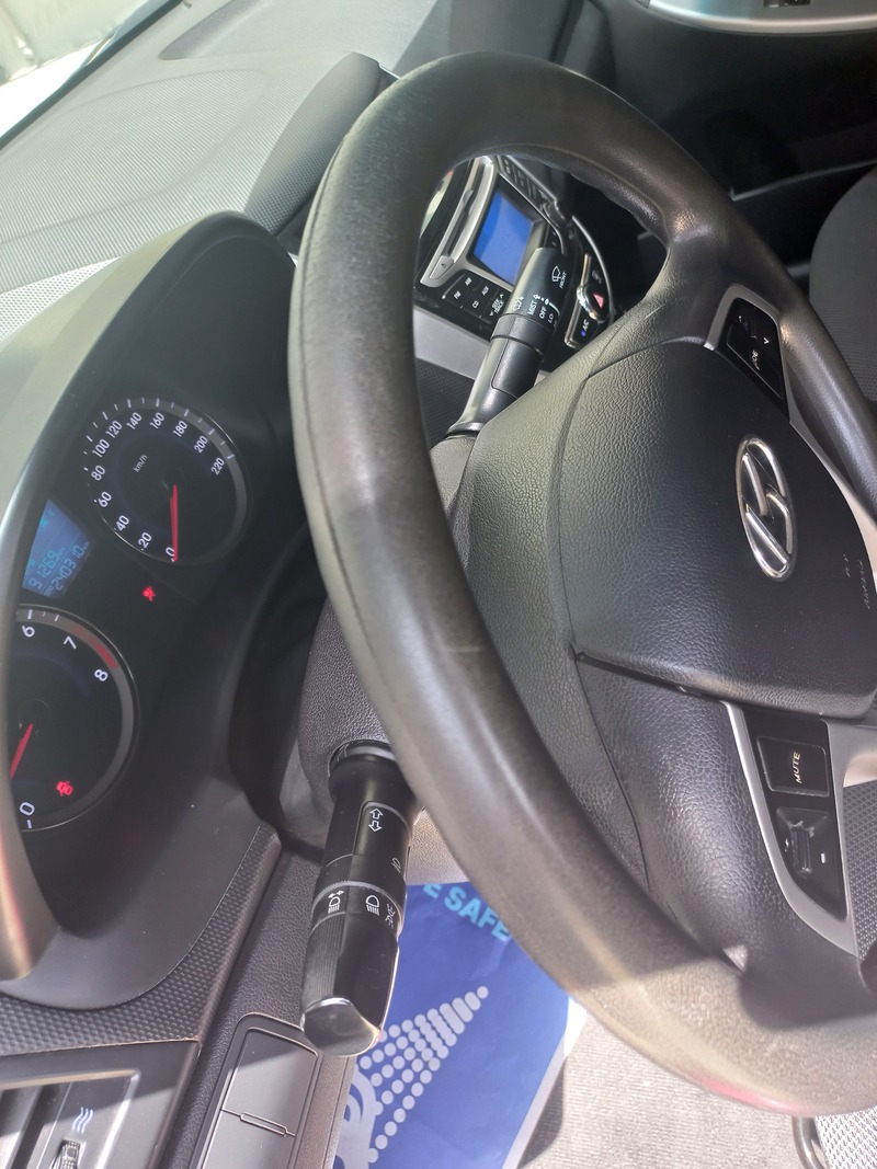 Used 2014 Hyundai Accent for sale in Dubai