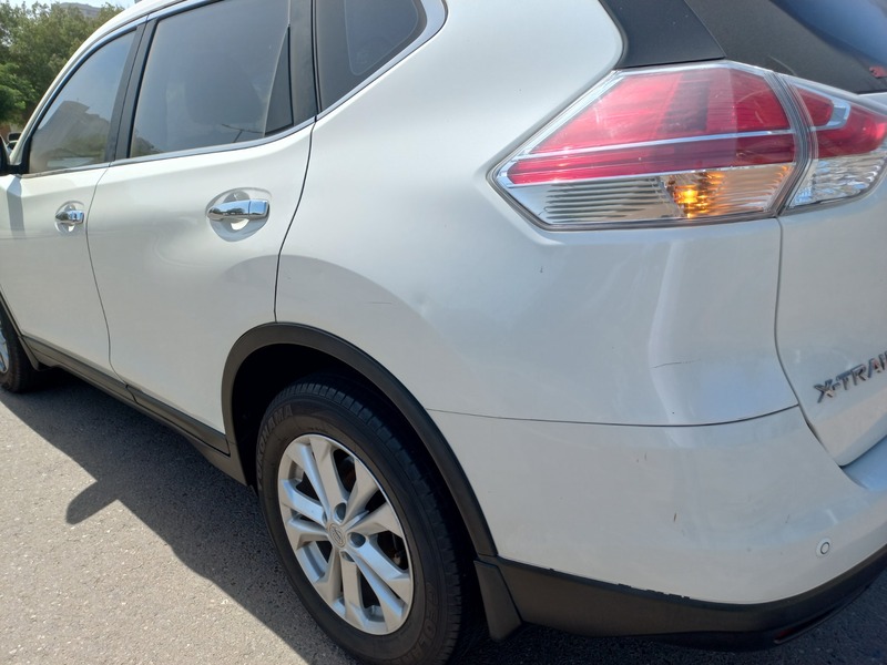 Used 2015 Nissan X-Trail for sale in Abu Dhabi