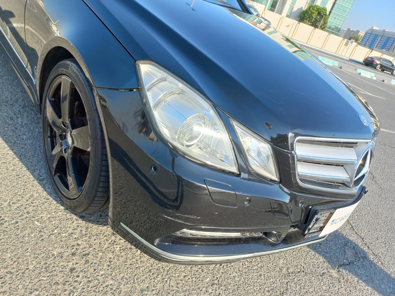 Used 2013 Mercedes E200 for sale in Abu Dhabi