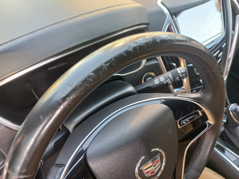 Used 2014 Cadillac SRX for sale in Dubai