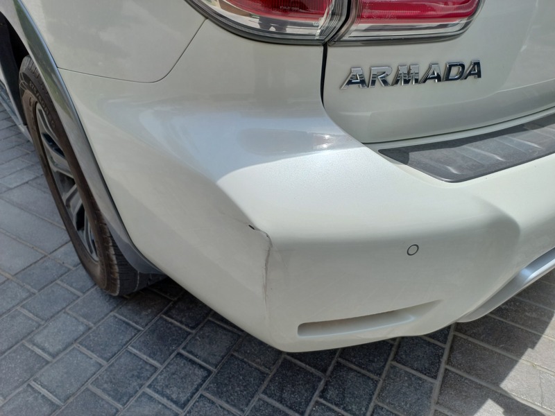 Used 2017 Nissan Armada for sale in Dubai