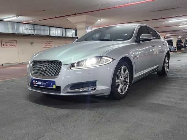 Used 2013 Jaguar XF for sale in Dubai