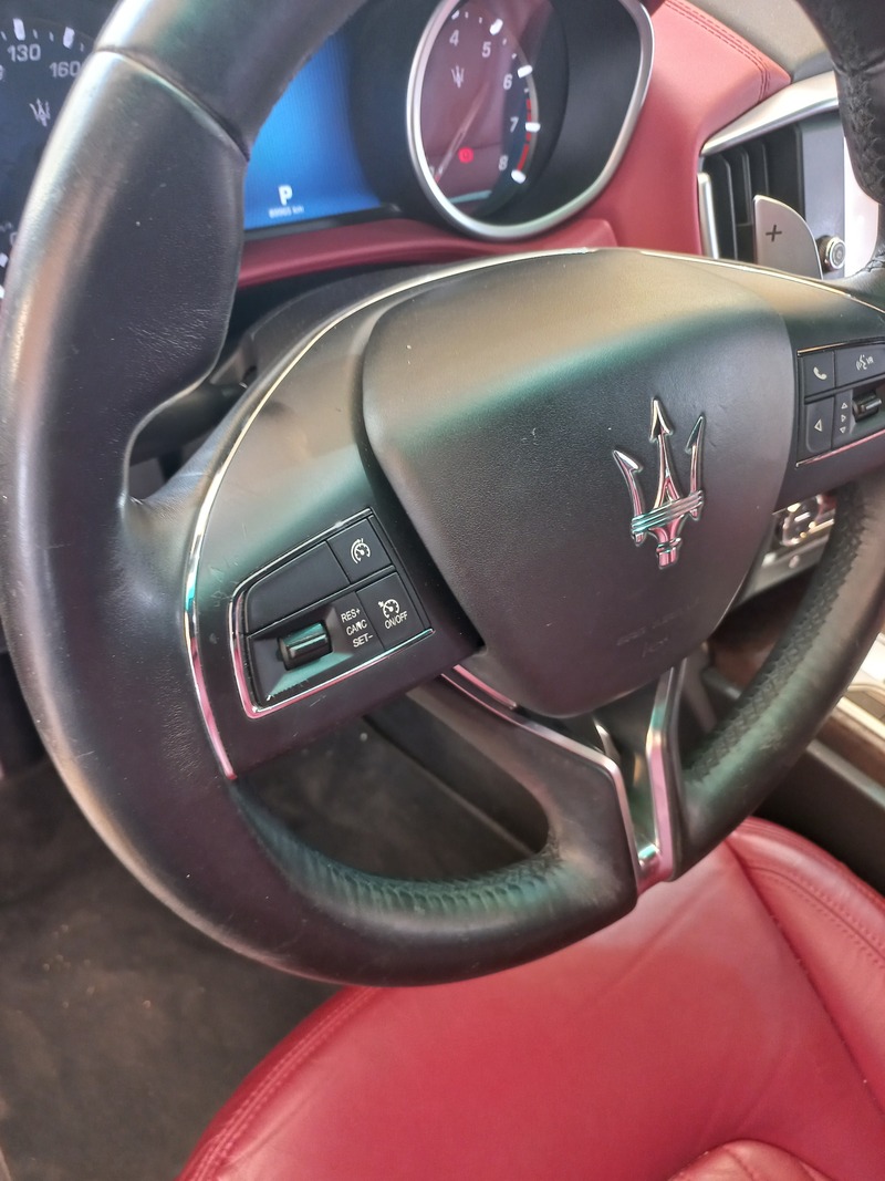 Used 2015 Maserati Ghibli for sale in Dubai