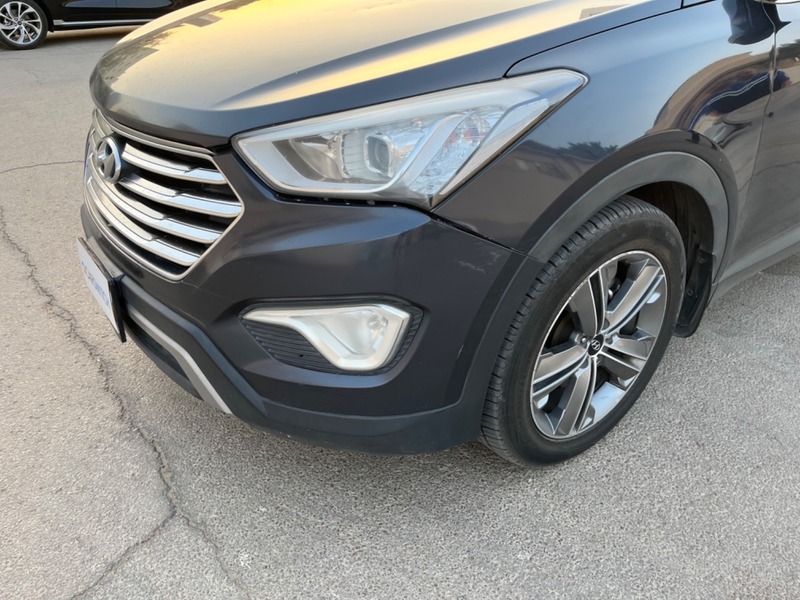Used 2015 Hyundai Grand Santa Fe for sale in Riyadh