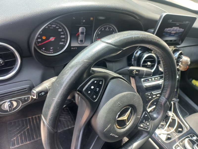 Used 2018 Mercedes C200 for sale in Dubai