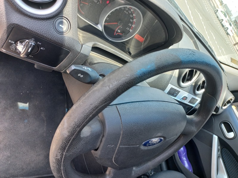 Used 2015 Ford Figo for sale in Dubai