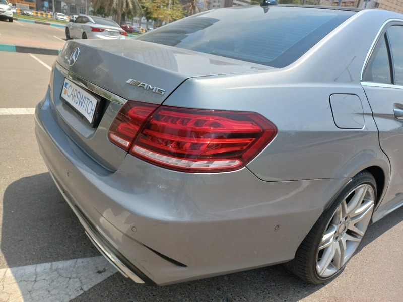 Used 2014 Mercedes E350 for sale in Abu Dhabi
