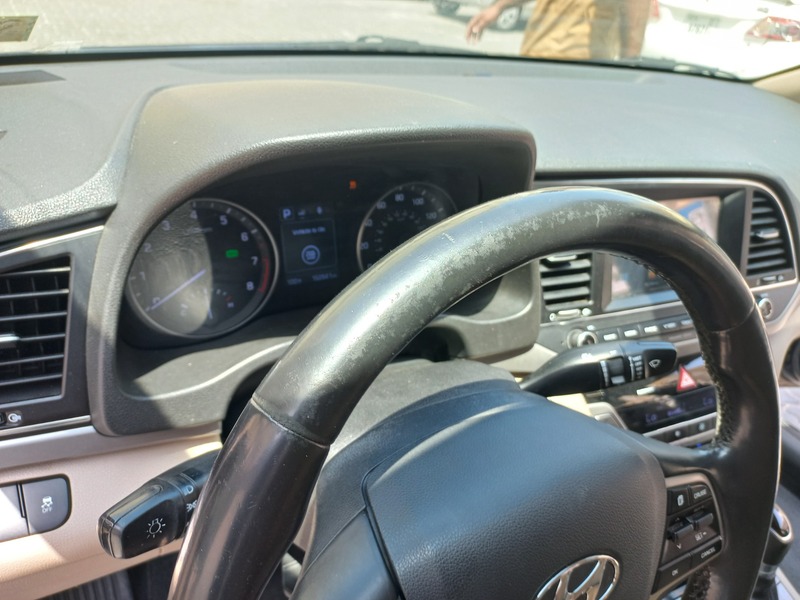 Used 2017 Hyundai Elantra for sale in Dubai