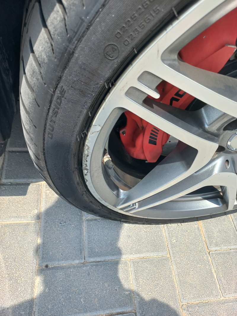 Used 2010 Mercedes E63 AMG for sale in Abu Dhabi