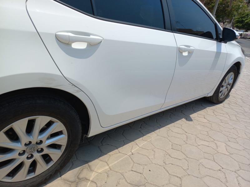 Used 2018 Toyota Corolla for sale in Abu Dhabi