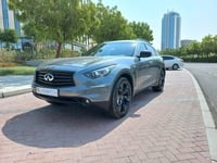 مستعمله 2015 انفنتي QX70 للبيع فى دبي