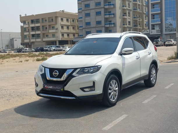 Used Nissan X-Trail EXCELLENT DEAL for our Nissan XTrail 2.5 SL 2016  Model!! in Red Color! GCC Specs 2016 for sale in Dubai - 487300
