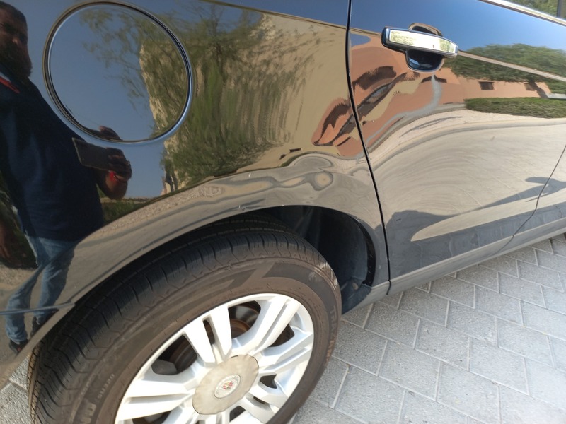 Used 2015 Cadillac SRX for sale in Abu Dhabi
