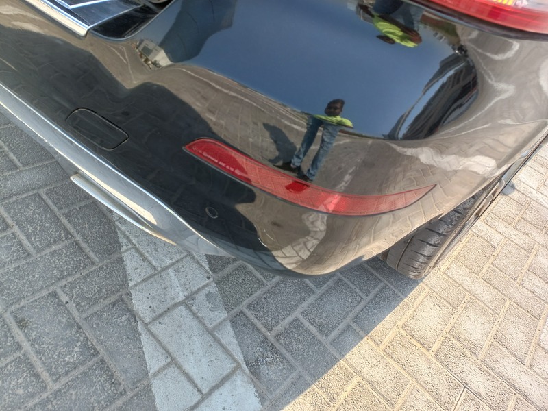 Used 2015 Mercedes GLK250 for sale in Abu Dhabi