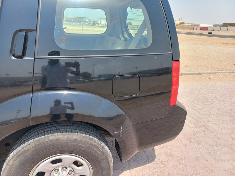 Used 2012 Nissan Pathfinder for sale in Abu Dhabi