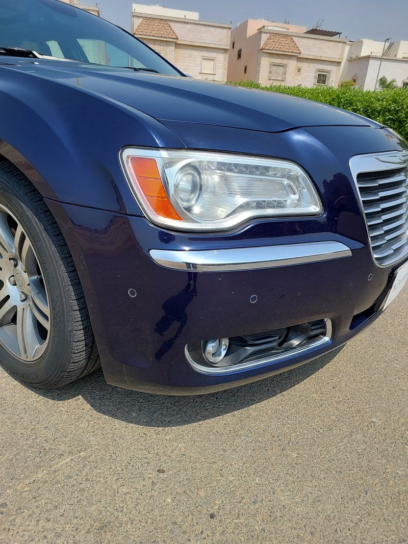Used 2014 Chrysler 300C for sale in Jeddah