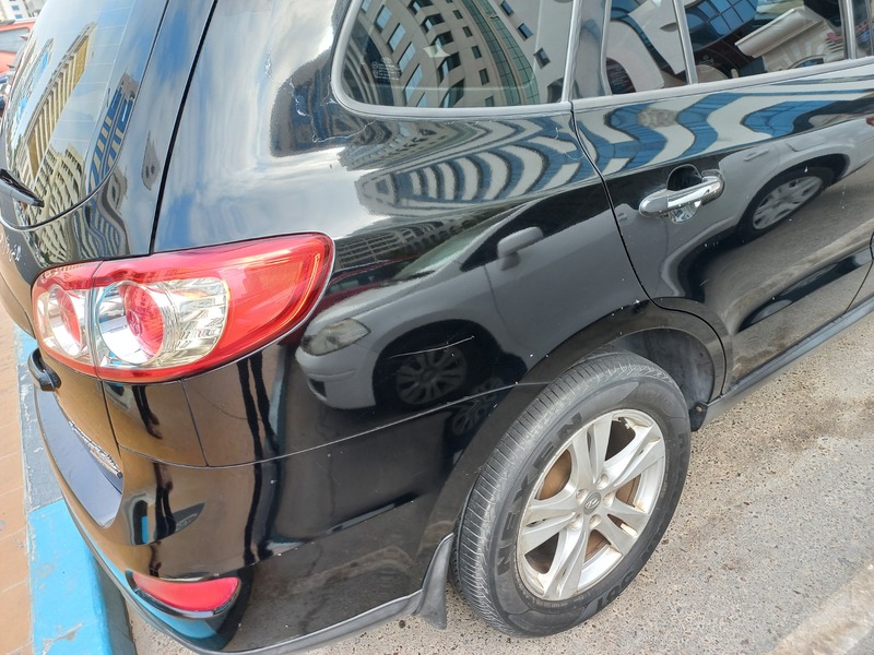Used 2012 Hyundai Santa Fe for sale in Abu Dhabi