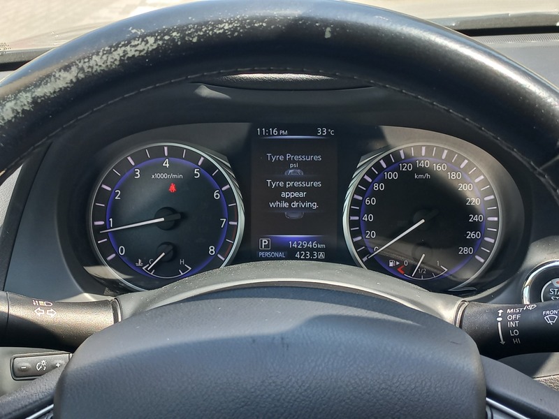 Used 2015 Infiniti Q50 for sale in Dubai