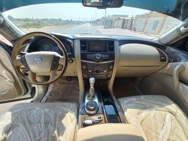 Used 2015 Nissan Patrol for sale in Dubai